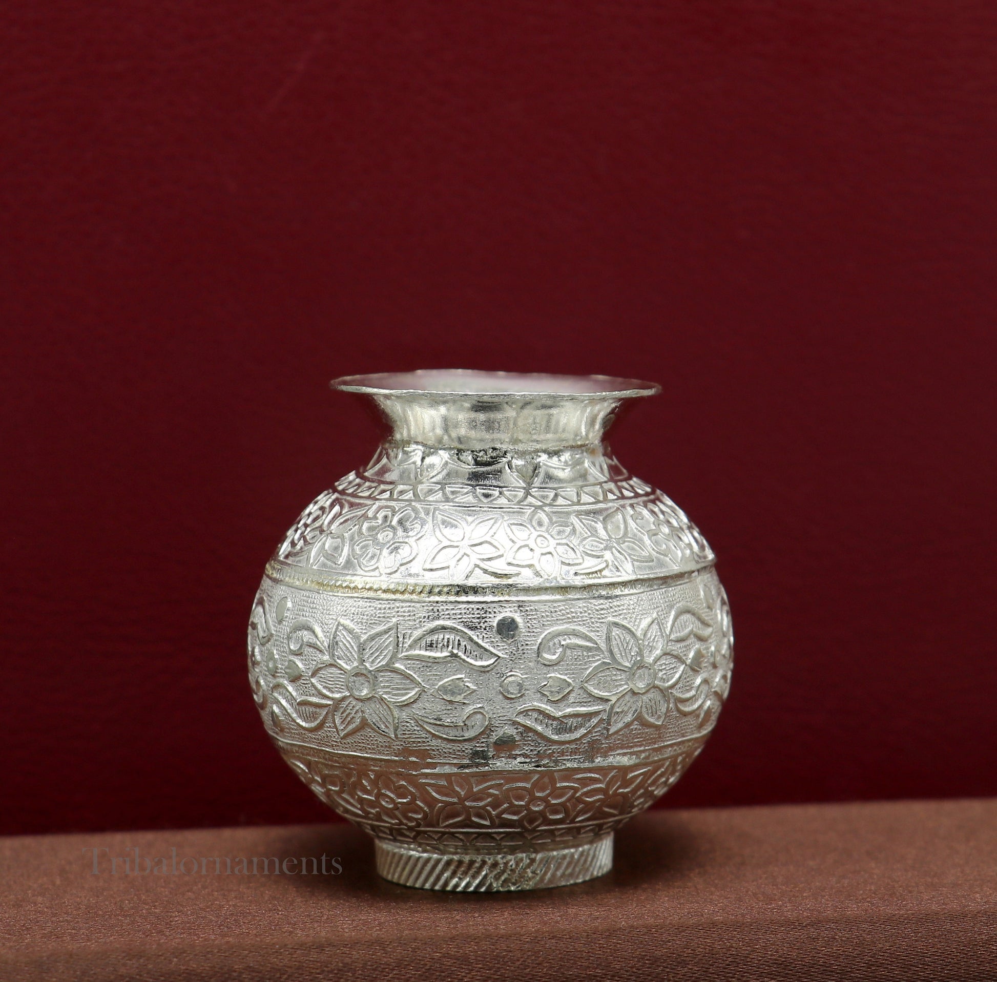 Genuine 925 sterling silver handmade plain design Kalash or pot, unique special silver puja article, water or milk kalash pot india su583 - TRIBAL ORNAMENTS