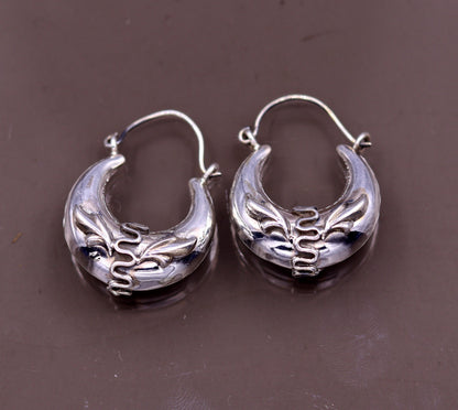 Handmade 925 sterling silver tribal hoop earrings from Rajasthan, featuring traditional ethnic Bali and kundal design for unisex jewelry.