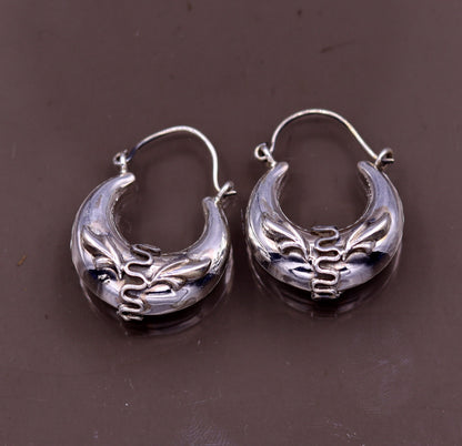 Handmade 925 sterling silver tribal hoop earrings from Rajasthan India, featuring stylish ethnic kundal design for unisex jewelry.