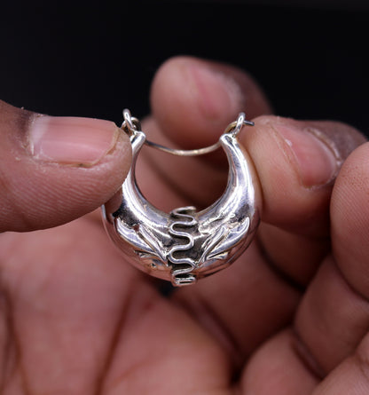 Handmade 925 sterling silver Bali earrings with stylish tribal ethnic design, unisex jewelry from Rajasthan, India