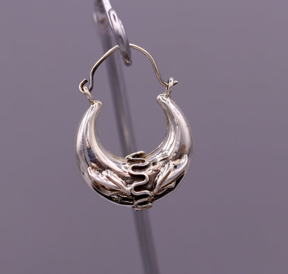 Handmade 925 sterling silver Bali hoops earrings with tribal ethnic design from Rajasthan India, unisex jewelry by TRIBAL ORNAMENTS.