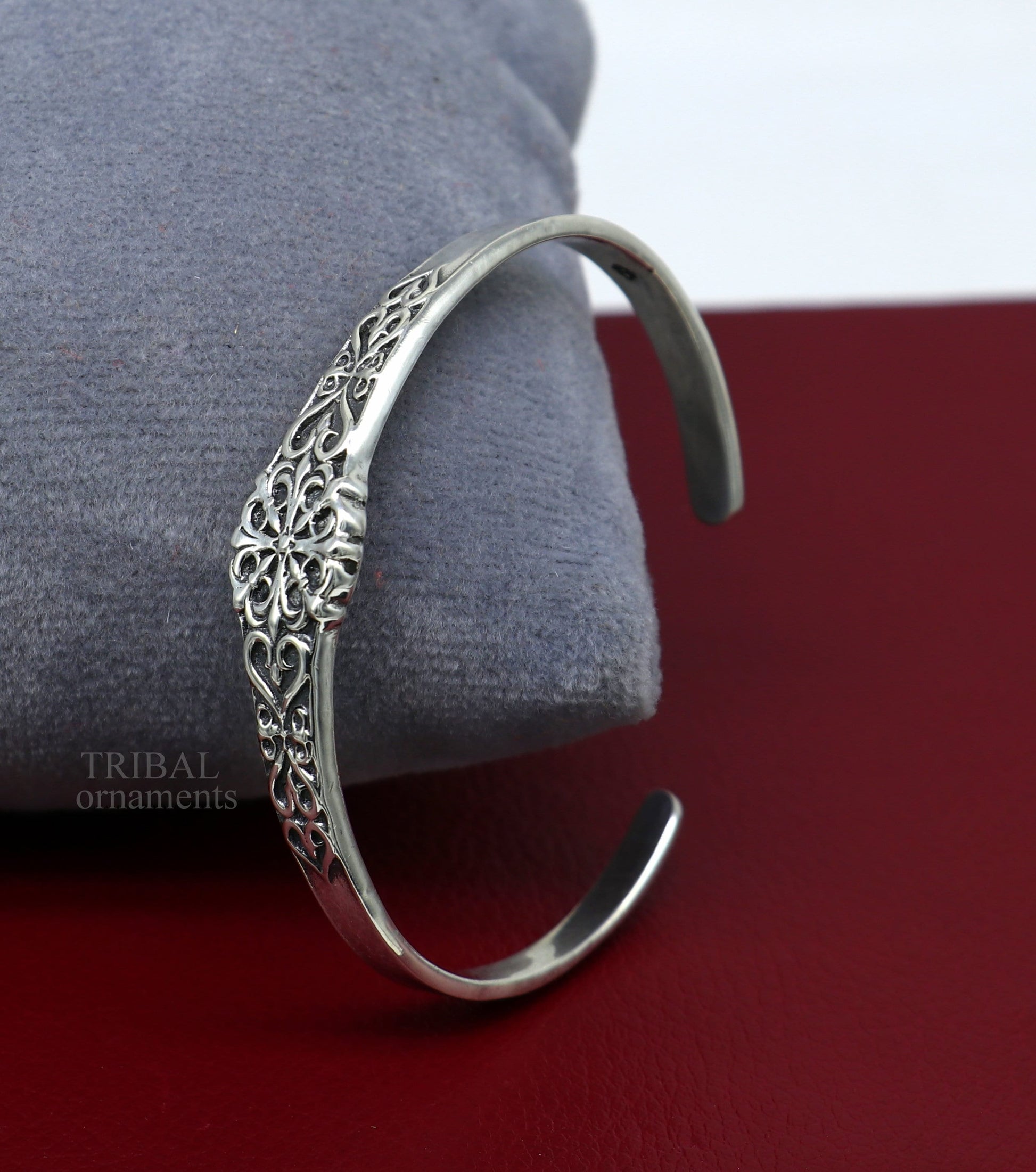 925 sterling silver open face cuff bangle bracelet by TRIBAL ORNAMENTS, unisex Indian jewelry with intricate design and polished finish