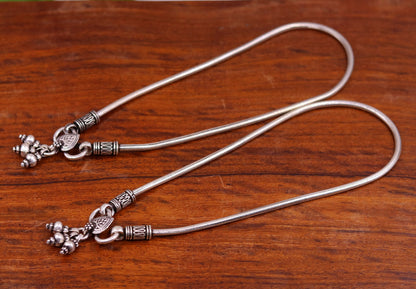 Sterling silver handmade snake chain ankle bracelet by TRIBAL ORNAMENTS, foot jewelry perfect for belly dance and gift-giving.