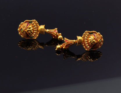 Handmade 22K yellow gold filigree stud earrings with chandelier antique tribal design from Rajasthan, India.
