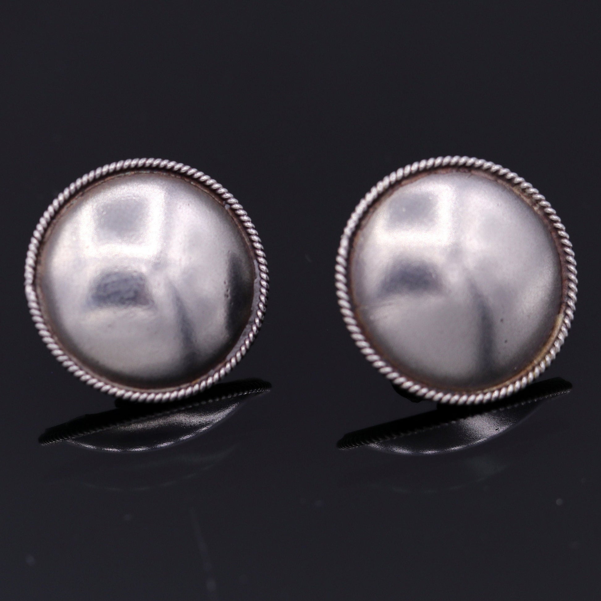 High quality 925 sterling silver plain style handmade round design fabulous Stud earrings tribal jewelry from Rajasthan india  s526 - TRIBAL ORNAMENTS