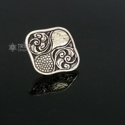Sterling silver Indian classical floral design adjustable ring by TRIBAL ORNAMENTS, tribal ethnic jewelry for Navratri celebrations.