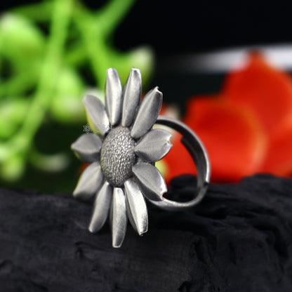 Handmade silver Indian tribal ring with intricate vintage design, adjustable fit, perfect for belly dance or cultural jewelry.