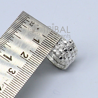 Pair of handmade Indian tribal silver toe rings with spiral design, perfect for boho, hippie, and belly dance jewelry styles.
