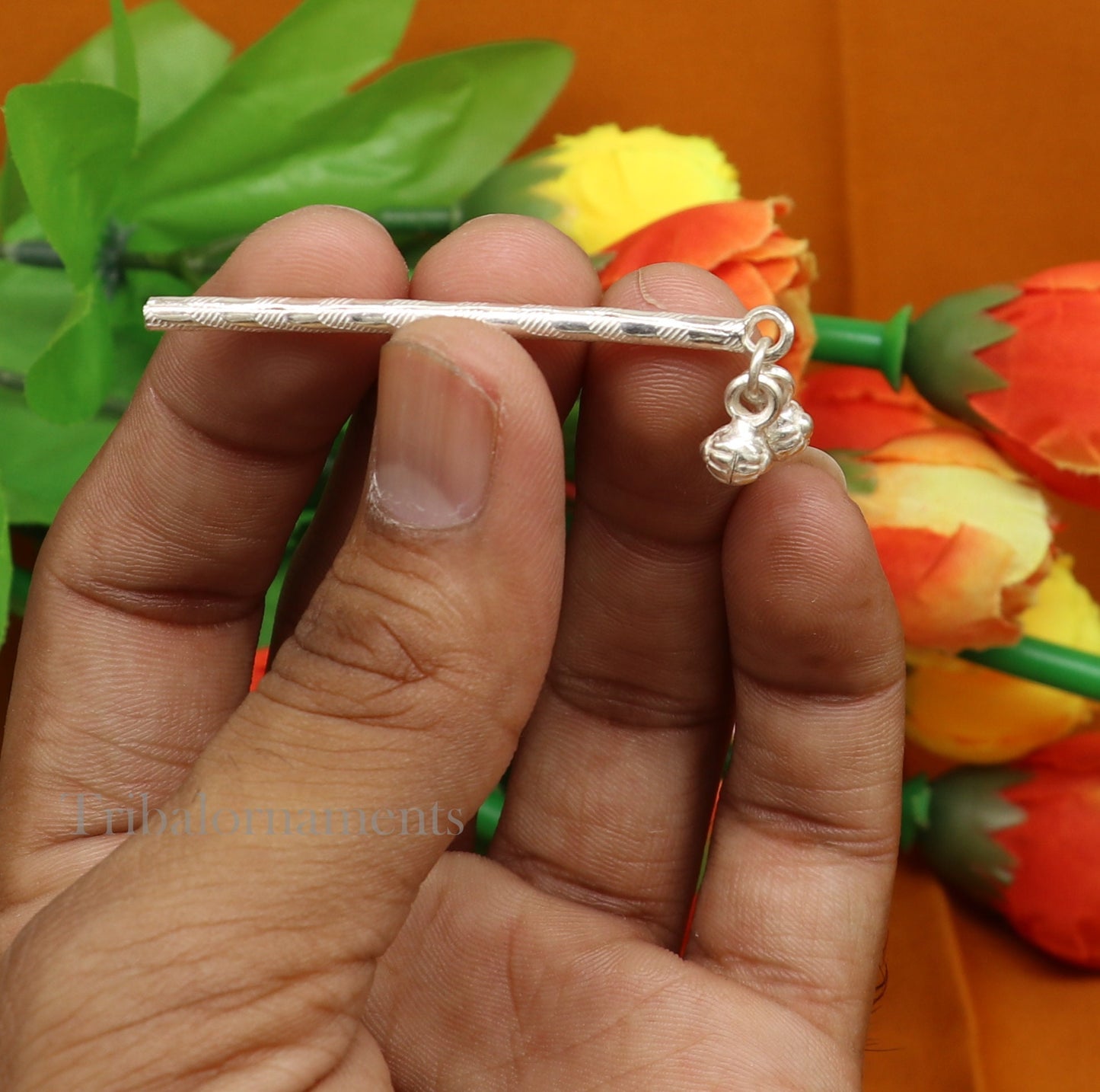 Krishna flute Solid sterling silver handmade idol krishna flute, silver bansuri, laddu gopala flute, little krishna flute puja art su503 - TRIBAL ORNAMENTS