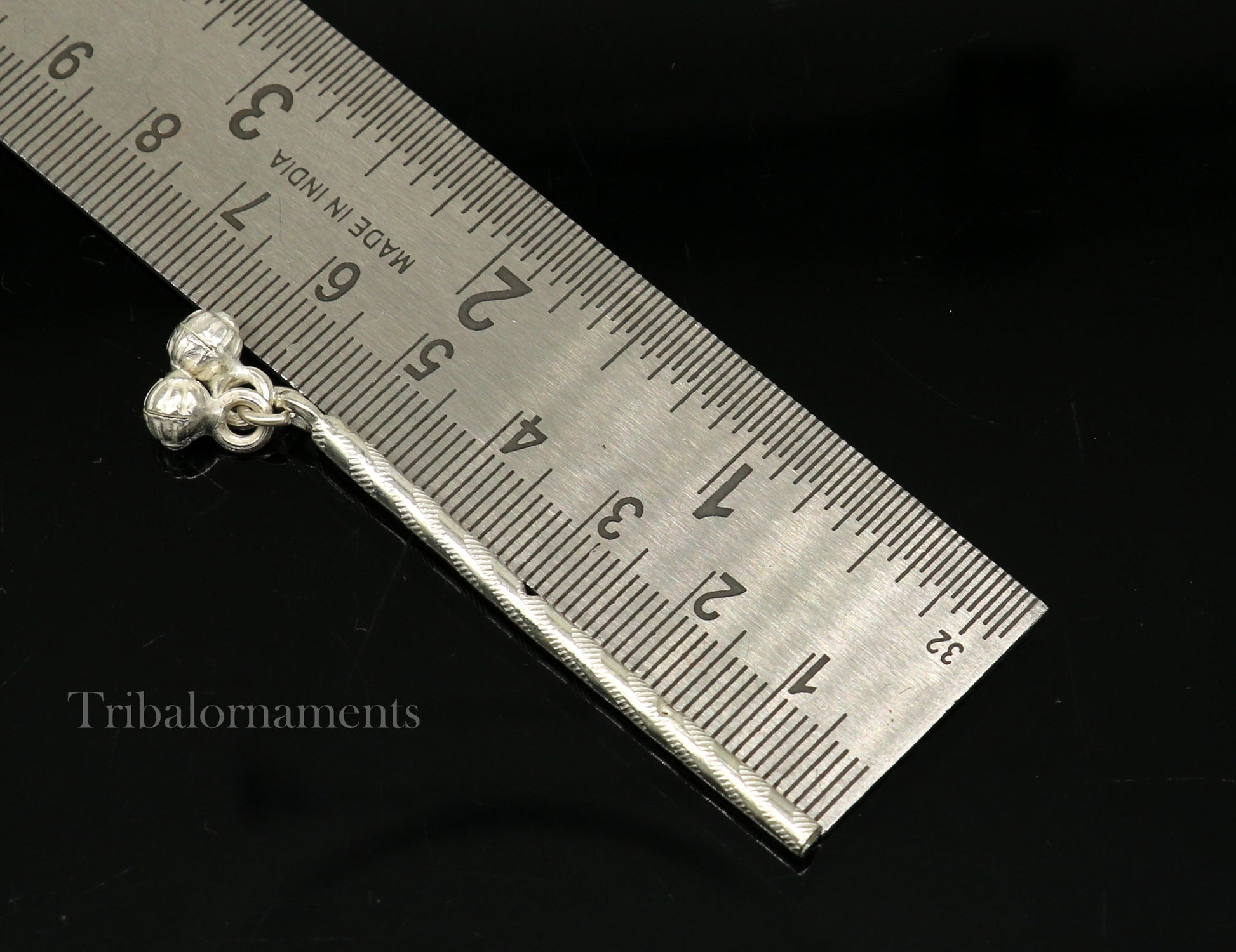 Krishna flute Solid sterling silver handmade idol krishna flute, silver bansuri, laddu gopala flute, little krishna flute puja art su503 - TRIBAL ORNAMENTS