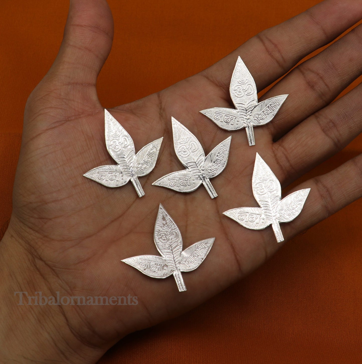 Lord Shiva bel Patra Solid silver handmade solid belva patra, shiva worshipping/ puja article, belpatra or bilva tree leaves  for puja su509 - TRIBAL ORNAMENTS
