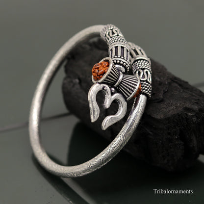 Sterling silver Lord Shiva trident design bangle cuff bracelet with oxidized finish, unisex vintage jewelry by Tribal Ornaments.