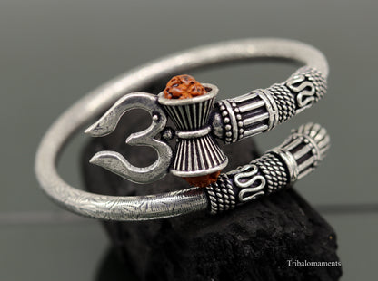 925 sterling silver Lord Shiva trident design bangle cuff bracelet with oxidized finish, unisex handmade jewelry by Tribal Ornaments