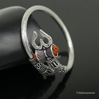 Sterling silver Lord Shiva trident design bangle cuff bracelet with oxidized finish, unisex vintage jewelry by Tribal Ornaments.