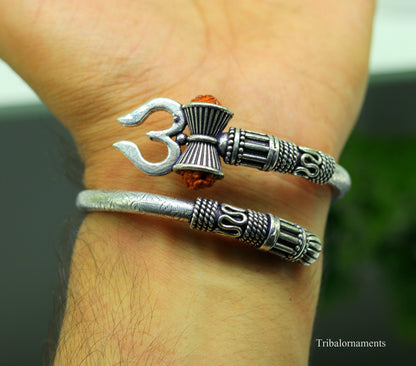 Sterling silver Lord Shiva trident design bangle cuff bracelet with oxidized finish, unisex vintage jewelry by Tribal Ornaments.