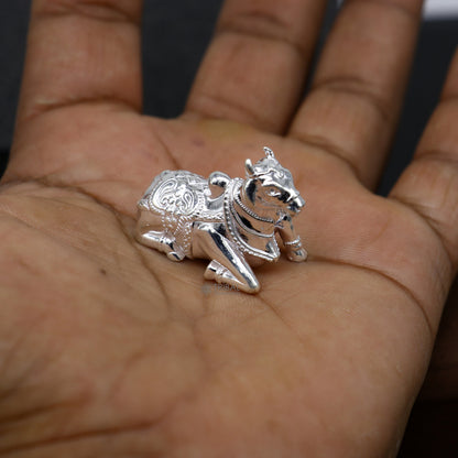 Small handmade Lord Shiva Vahan Nandi Maharaj statue in solid 925 sterling silver for puja and divine decor.