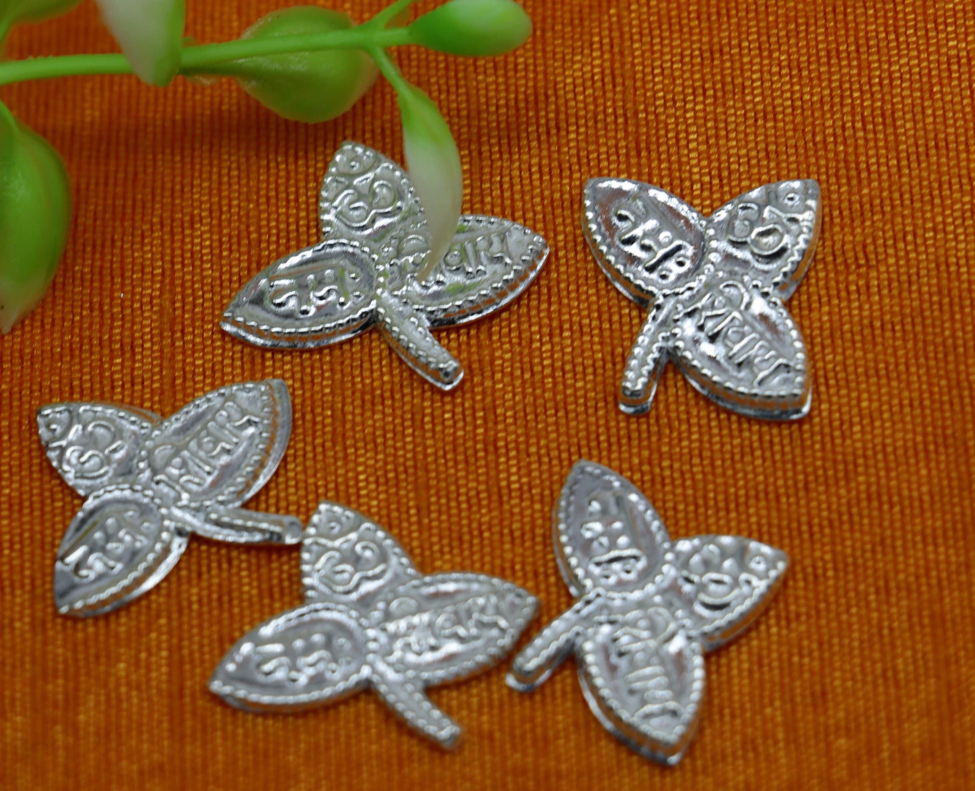 Lot 5 pieces Solid real silver handmade solid belva patra, shiva worshipping/ puja article, belpatra or belva tree leaves from india su355 - TRIBAL ORNAMENTS