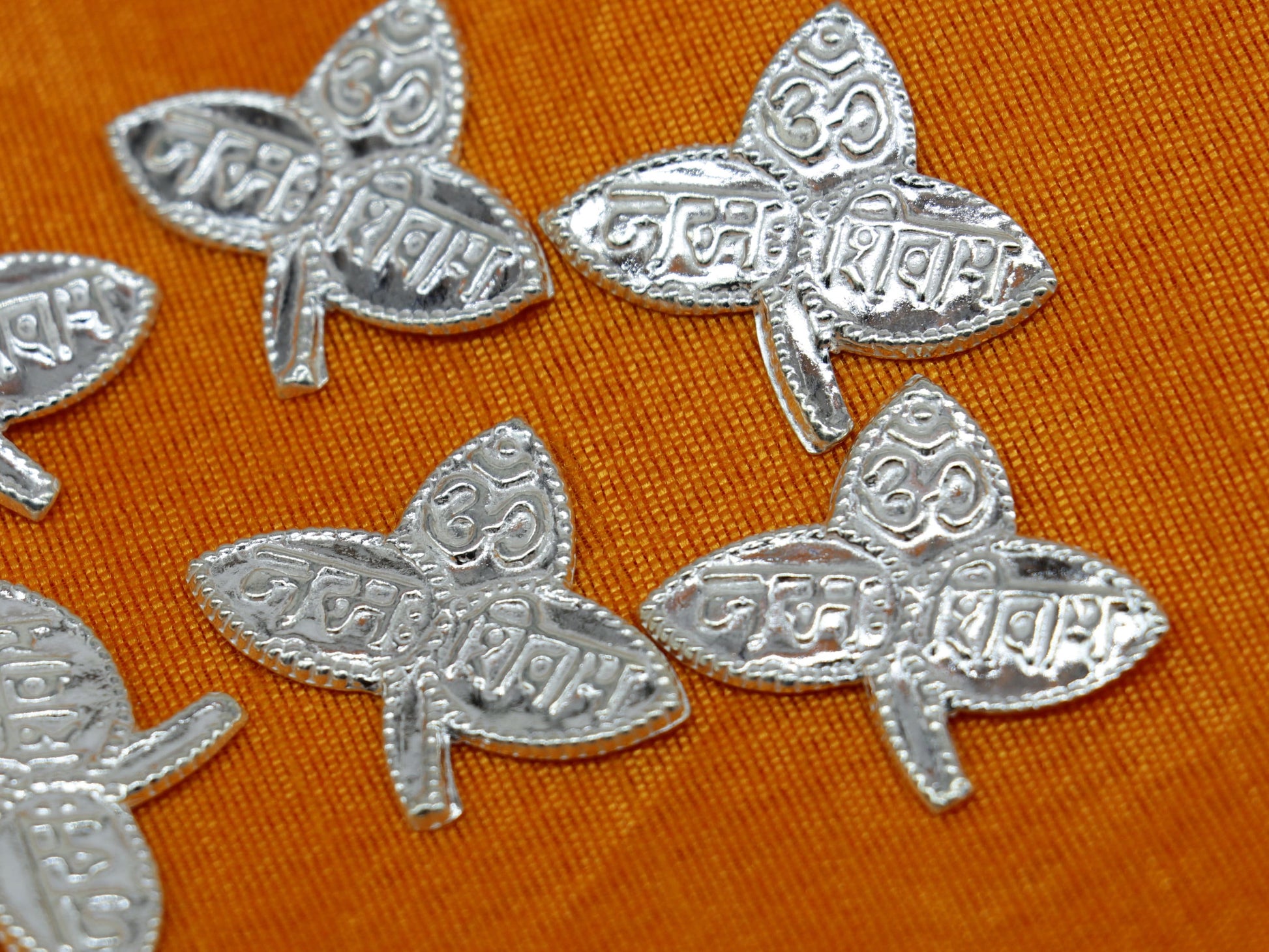 Lot 6 pieces Solid real silver handmade solid belva patra, shiva worshipping/ puja article, belpatra or belva tree leaves from india su354 - TRIBAL ORNAMENTS