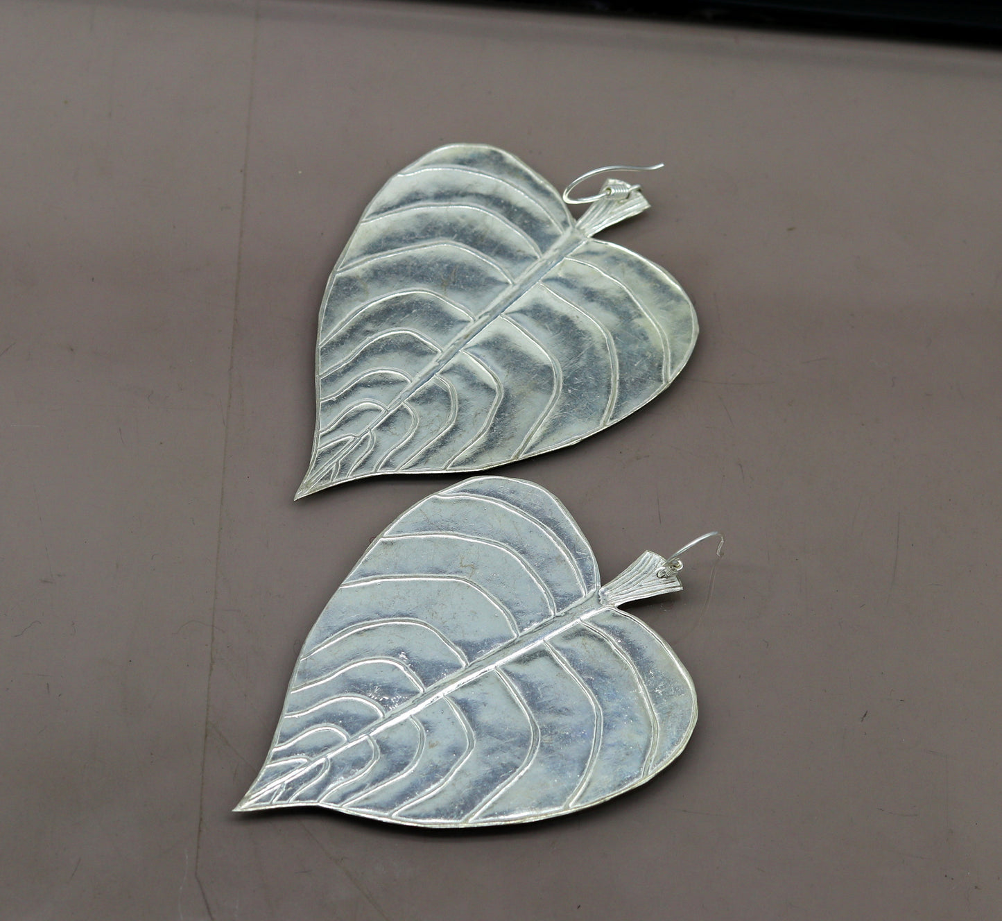 Modern fancy light weight 925 sterling silver heart shape peepal tree leaves style hoops earring customized brides earring jewelry ear489 - TRIBAL ORNAMENTS
