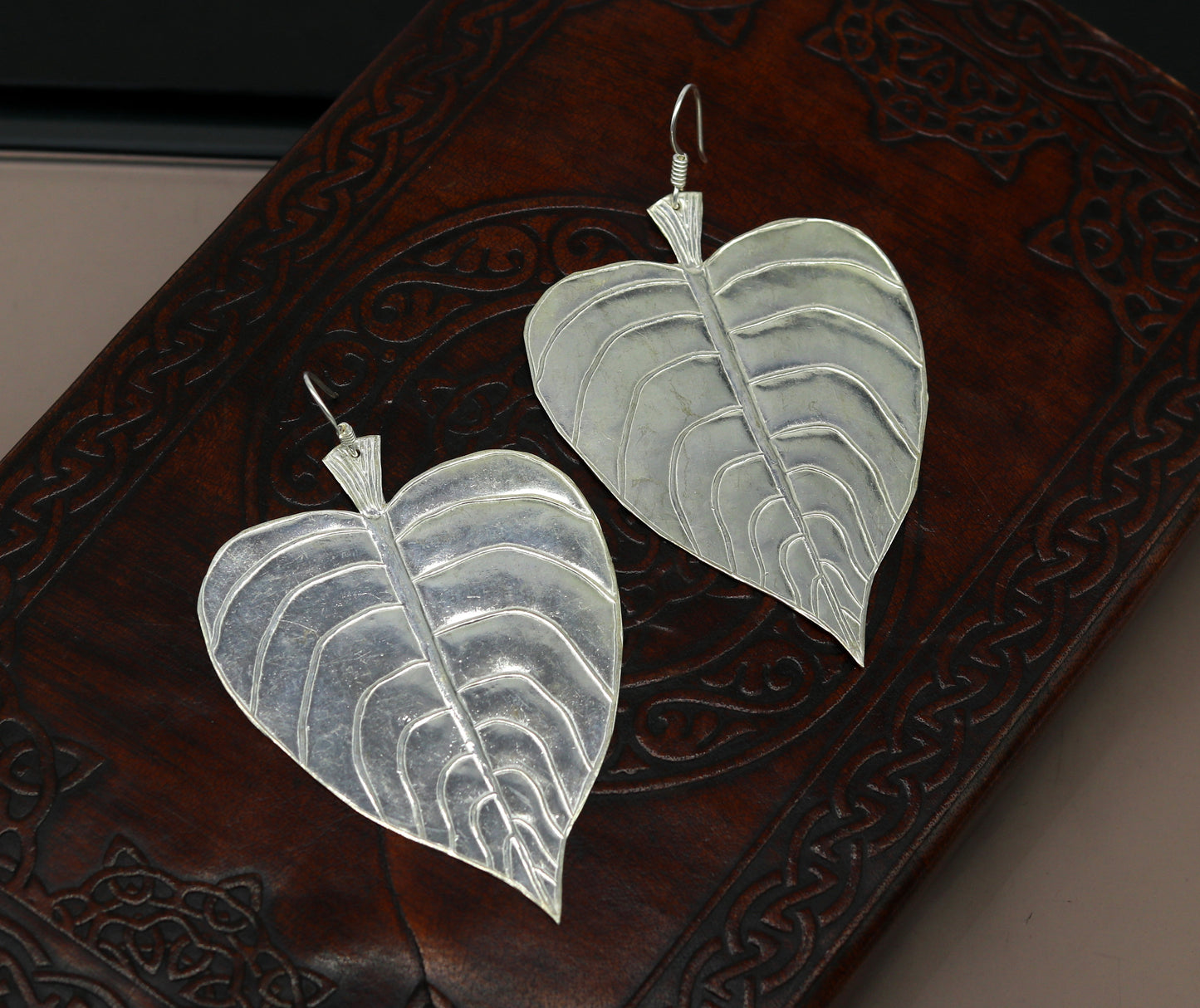 Modern fancy light weight 925 sterling silver heart shape peepal tree leaves style hoops earring customized brides earring jewelry ear489 - TRIBAL ORNAMENTS