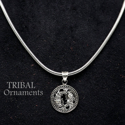Sterling silver Pisces zodiac sign pendant featuring a modern design, symbolizing the Meen Rashi horoscope jewelry.