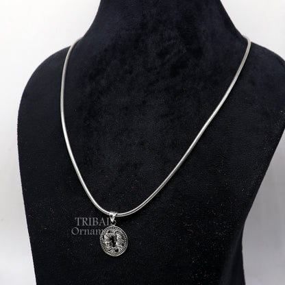 Sterling silver Pisces zodiac sign pendant with tribal-inspired design, featuring the Meen Rashi symbol in elegant jewelry style.
