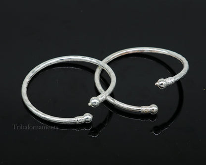 Sterling silver handmade bangle bracelet with plain white design, unisex tribal ornament kada for stylish jewelry.
