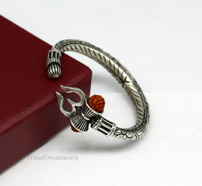 Sterling silver Shiva trident bangle bracelet with Nakshi work, men's jewelry from TRIBAL ORNAMENTS, custom Indian gift accessory