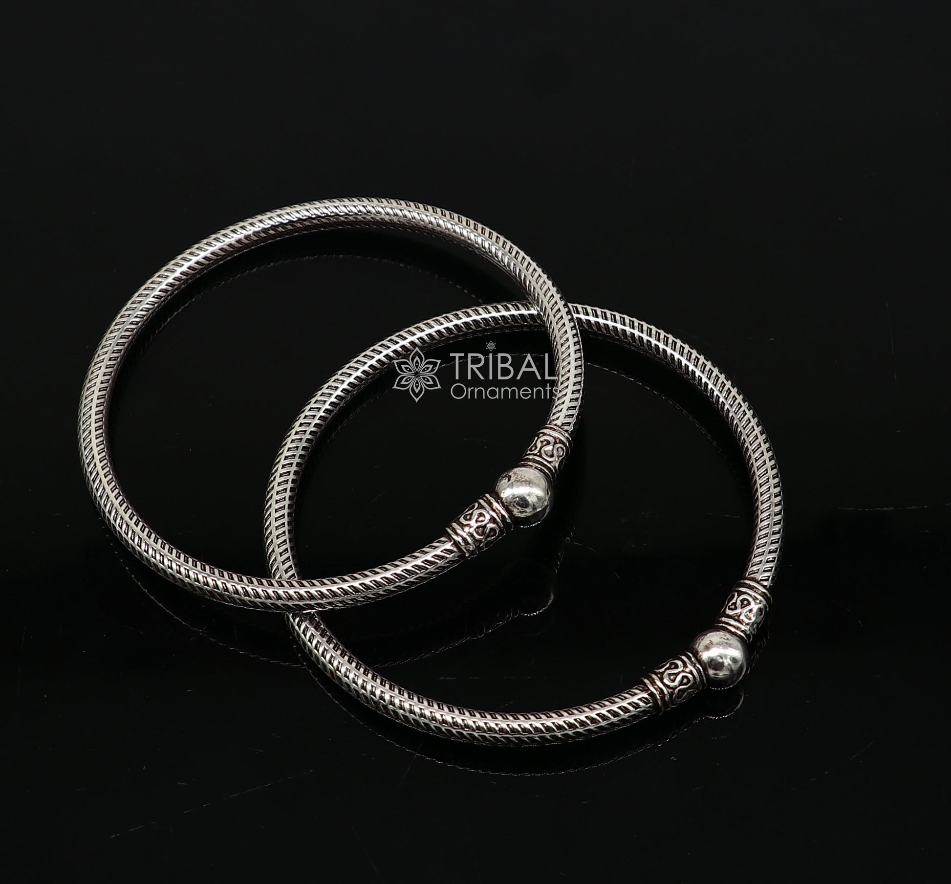 Sterling silver vintage ball-style bangle bracelet by Tribal Ornaments, featuring a classic ethnic design for men or girls.