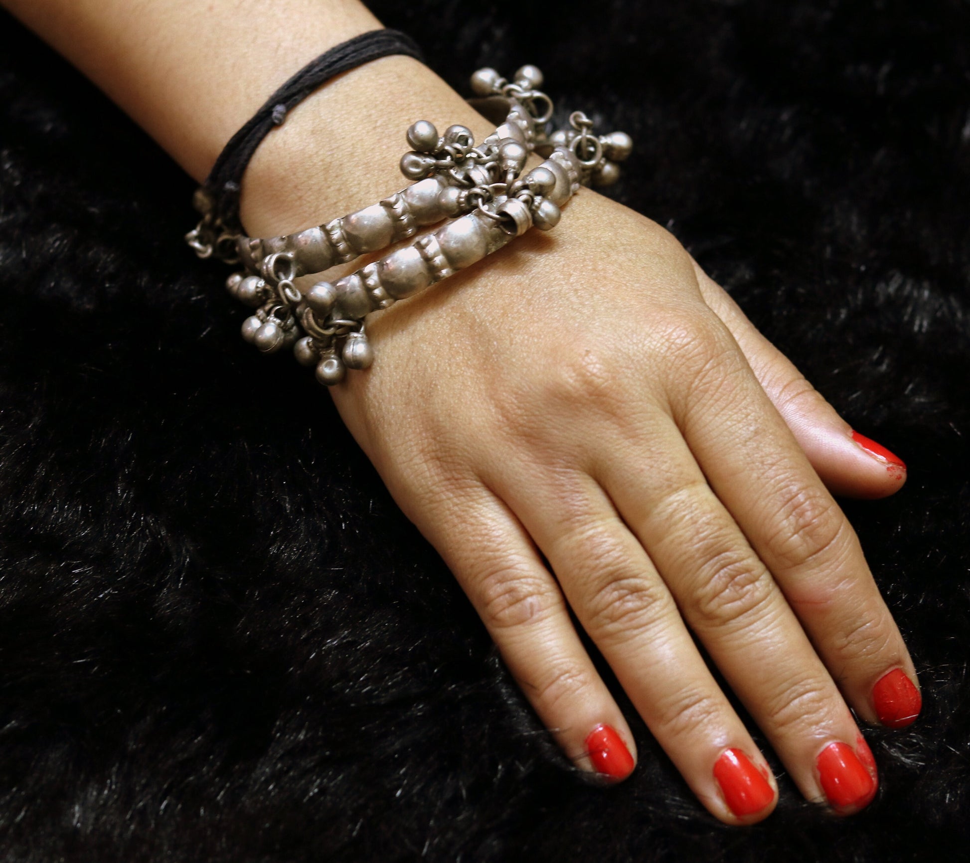 Vintage Rajasthan silver bangle bracelet for women with tiny bells and intricate ethnic handmade design by Tribal Ornaments.