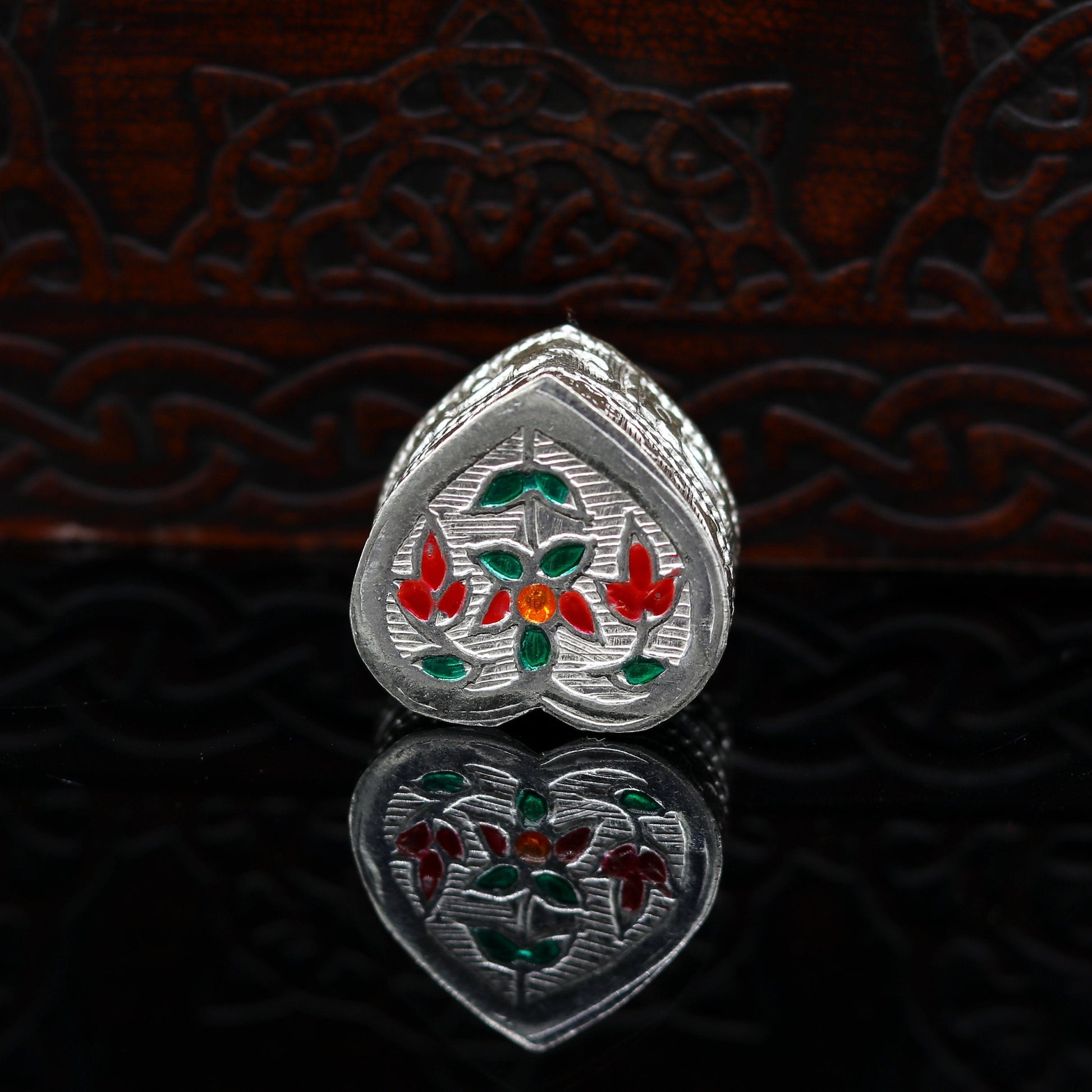 Sindur box 925 sterling silver handmade gorgeous heart shape small eyes kajal box, trinket box, casket box, container box, silver article stb80 - TRIBAL ORNAMENTS