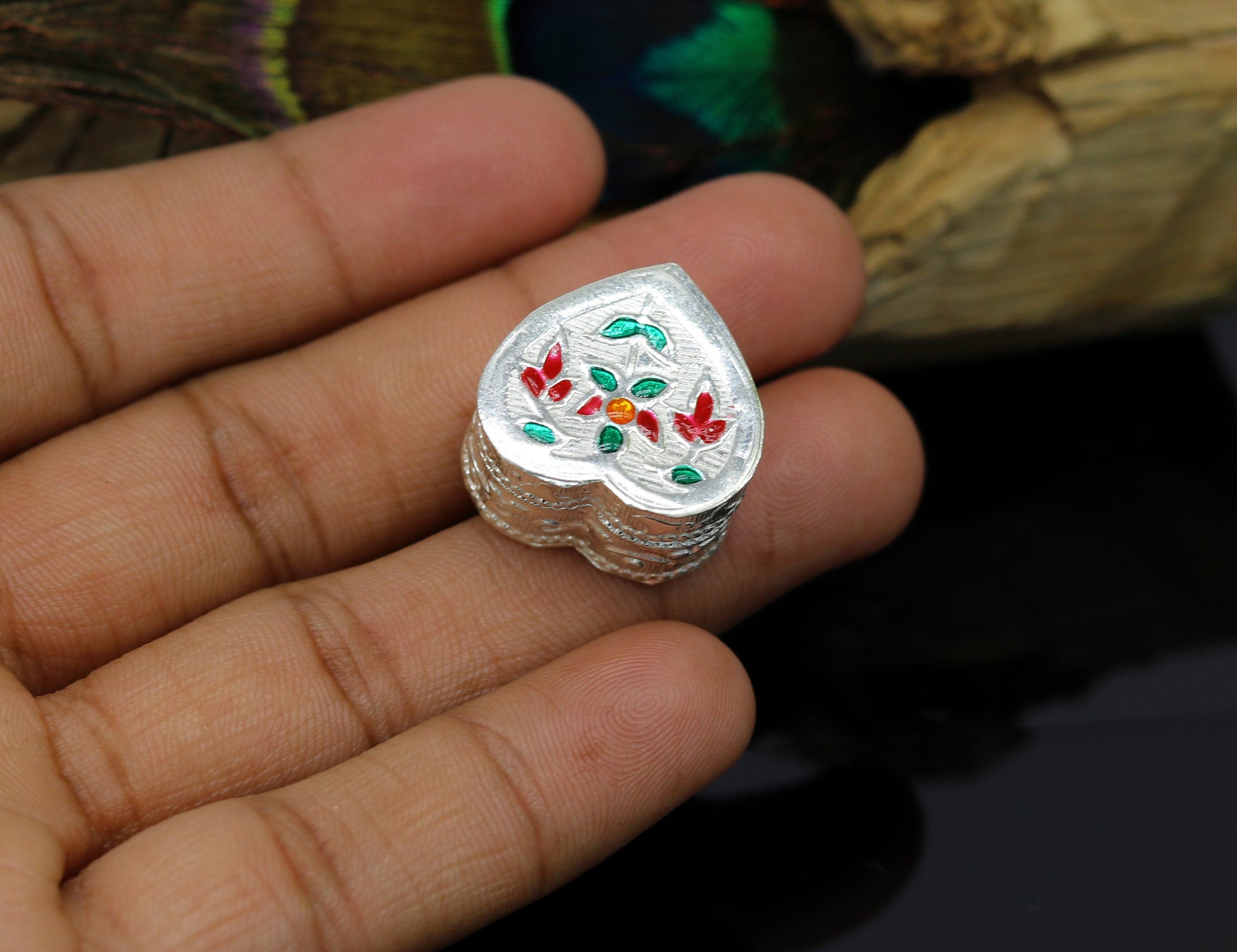 Sindur box 925 sterling silver handmade gorgeous heart shape small eyes kajal box, trinket box, casket box, container box, silver article stb80 - TRIBAL ORNAMENTS