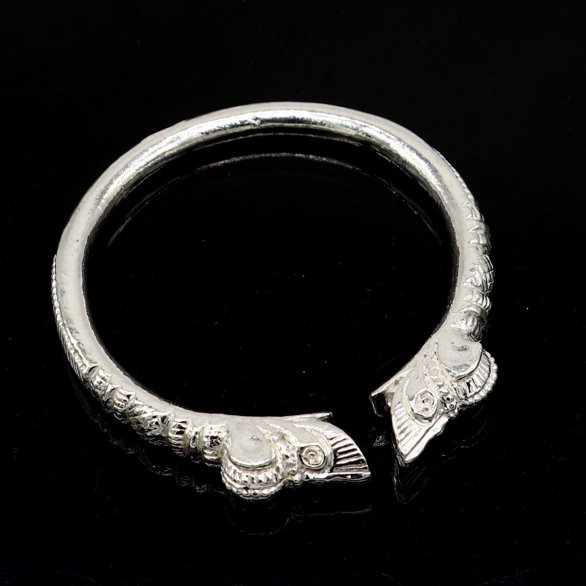 Solid 925 silver crocodile design bangle cuff bracelet for men, handcrafted vintage style by TRIBAL ORNAMENTS.
