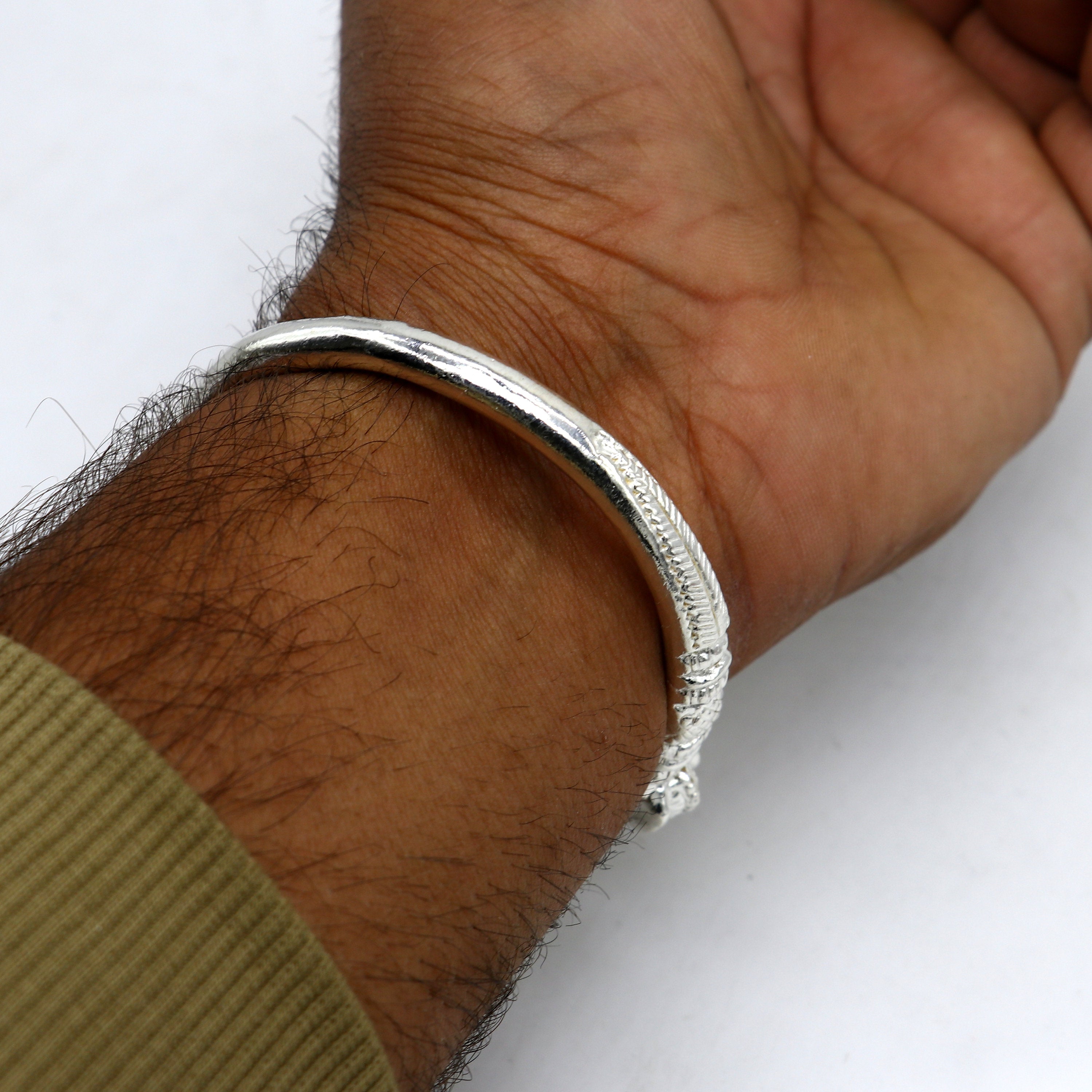 Solid 925 silver handcrafted vintage antique style gorgeous cuff kada