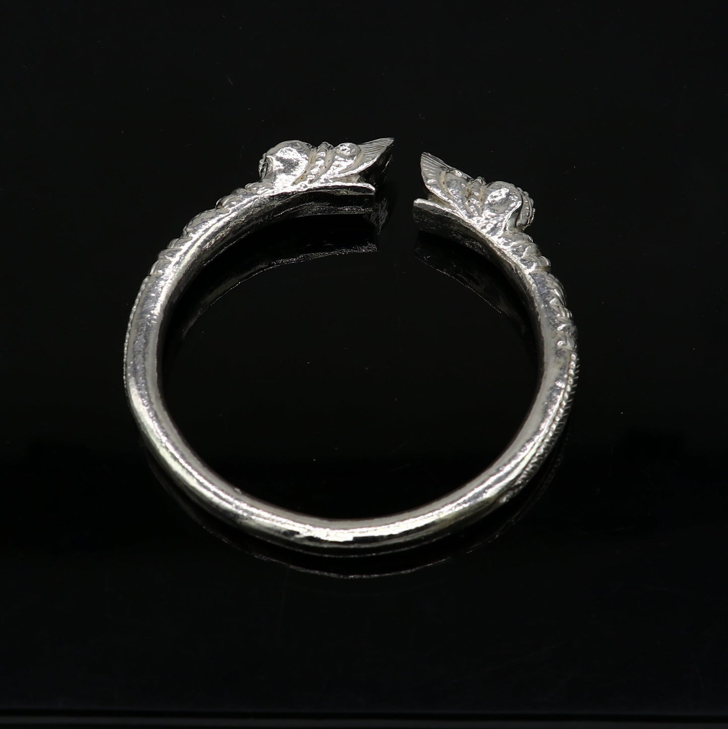 Solid 925 silver crocodile design bangle cuff bracelet for men, handcrafted jewelry with vintage antique style from TRIBAL ORNAMENTS.