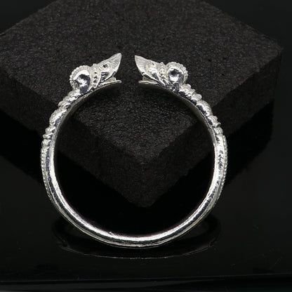 Solid 925 silver crocodile design bangle cuff bracelet for men, handcrafted vintage style jewelry by TRIBAL ORNAMENTS.