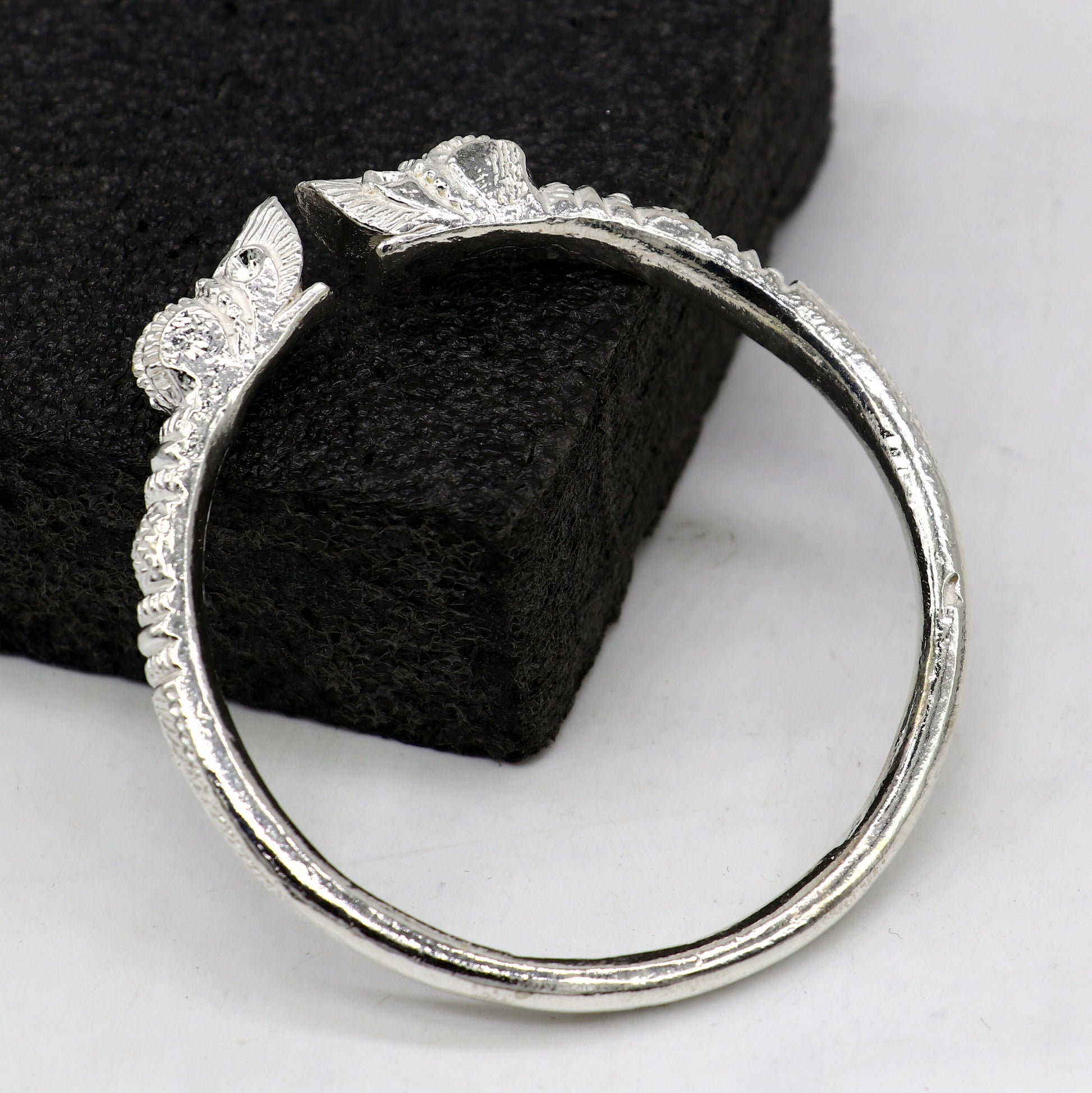 Solid 925 silver crocodile design bangle cuff bracelet for men, handcrafted vintage-style jewelry by Tribal Ornaments.
