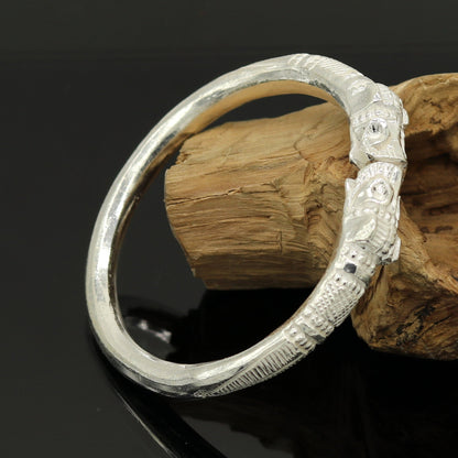 Solid silver crocodile design bangle cuff by TRIBAL ORNAMENTS, handcrafted vintage-style men's jewelry, adjustable and customized.