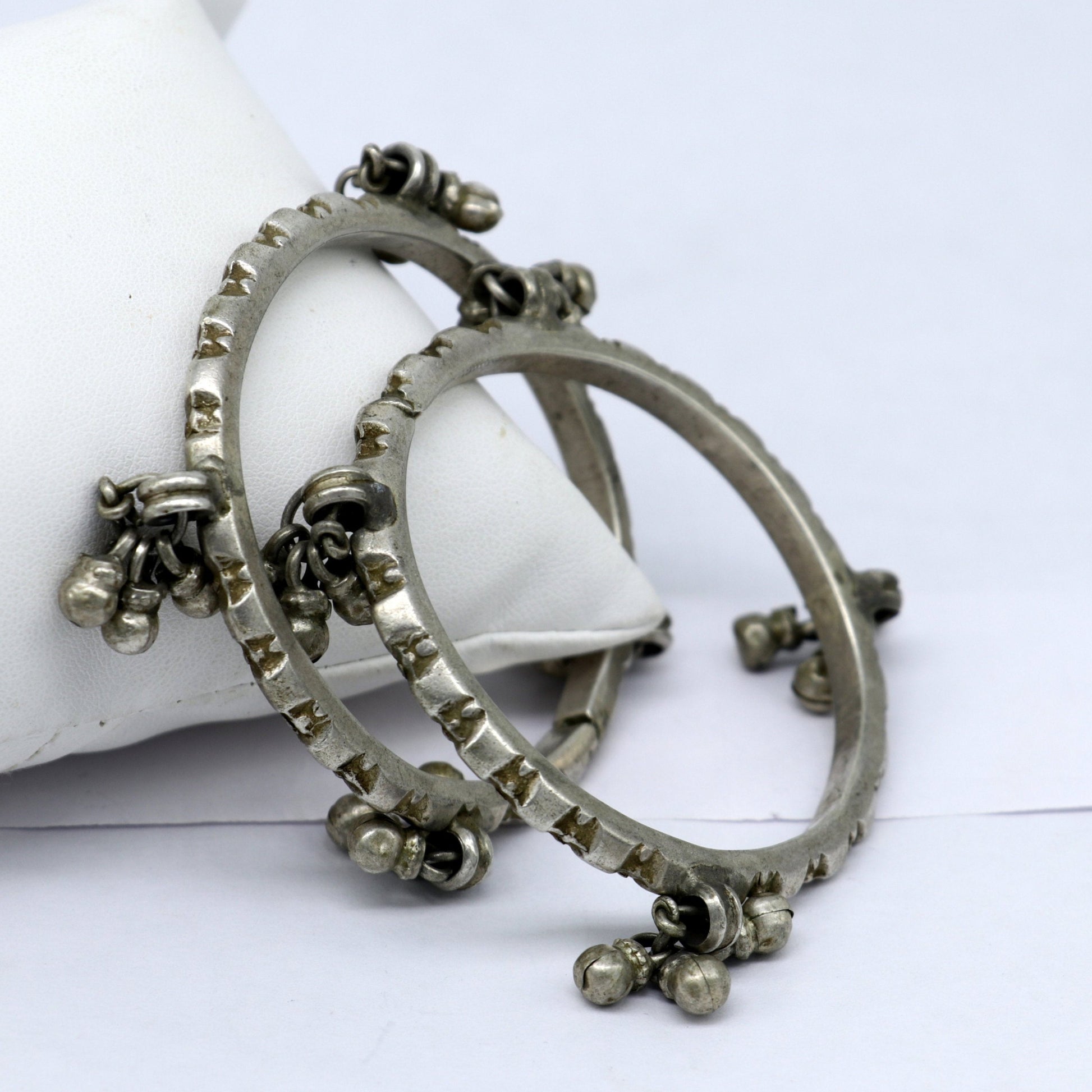 Solid silver handmade vintage antique traditional banjara bangle bracelet with jingling bells, indian ethnic tribal bangles for girl's sba23 - TRIBAL ORNAMENTS