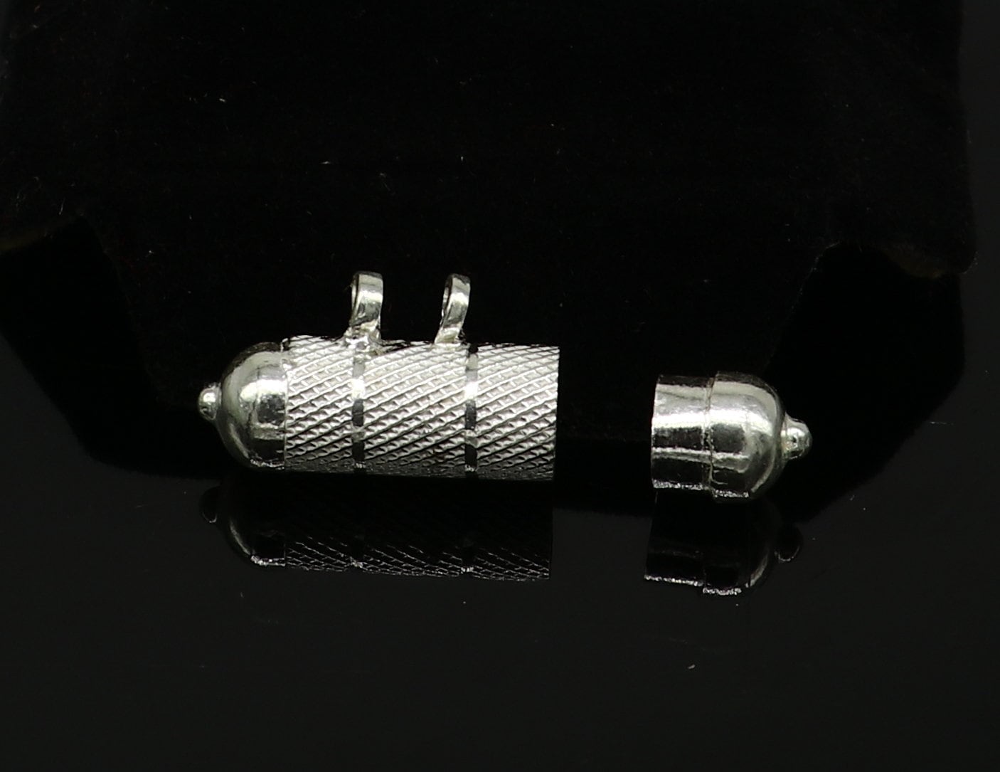 Solid sterling silver handmade gorgeous round shape handmade amulet box pendant, mantra box, silver tabiz , kavacham tribal jewelry ssp682 - TRIBAL ORNAMENTS