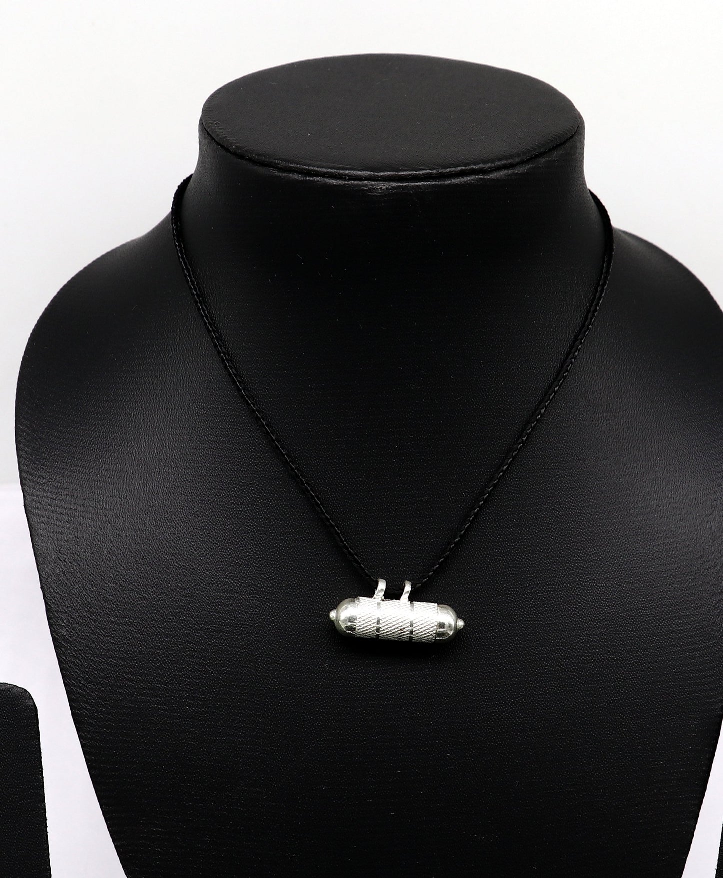 Solid sterling silver handmade gorgeous round shape handmade amulet box pendant, mantra box, silver tabiz , kavacham tribal jewelry ssp682 - TRIBAL ORNAMENTS