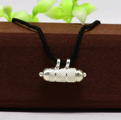 Sterling silver handmade vintage amulet box pendant with round shape, tribal tribal jewelry, mantra box, kavacham, tribal ornament.