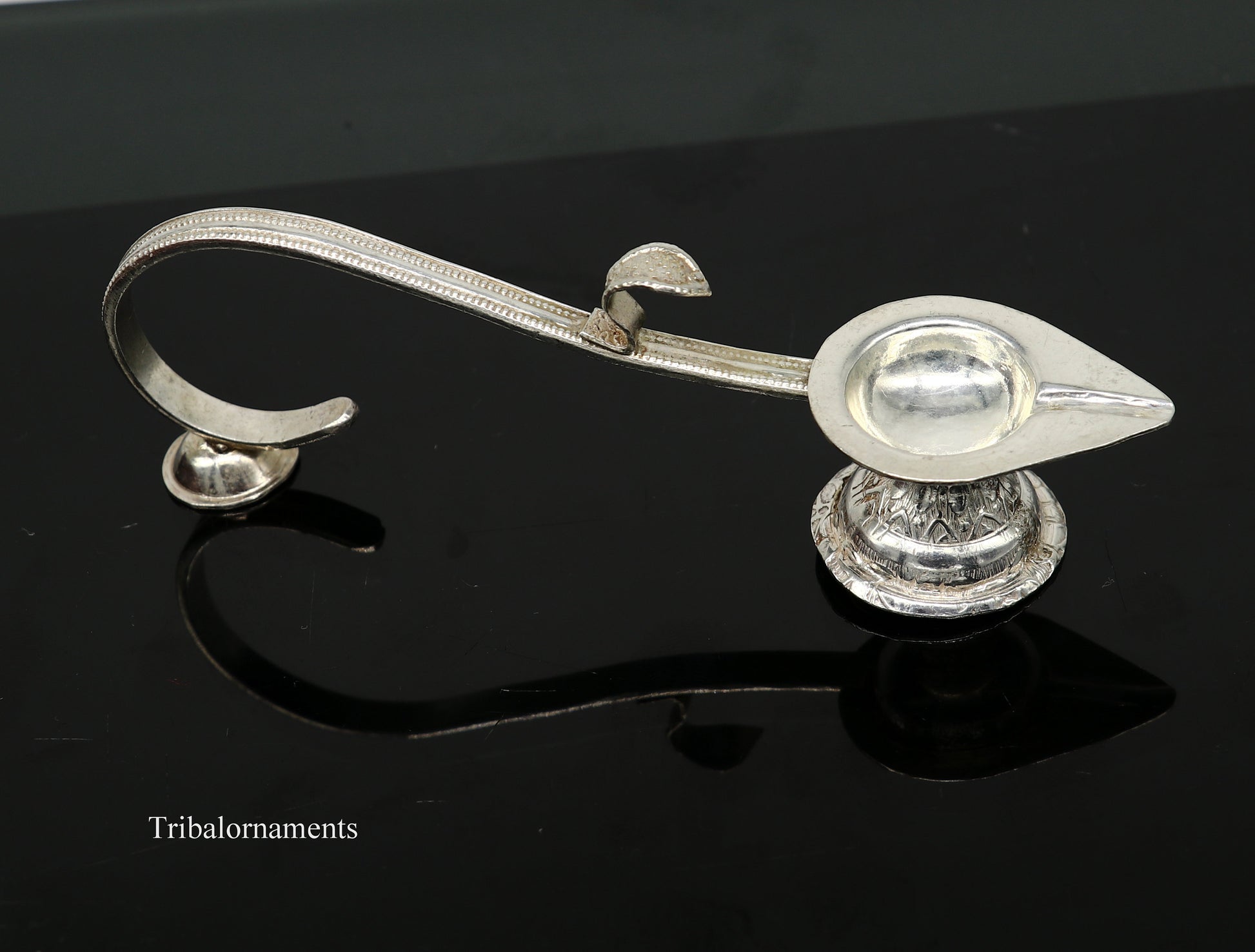 Solid Sterling silver handmade vintage design home temple art Aarti lamp /deepak, single deepak Aart lamp for temple accessories  su372 - TRIBAL ORNAMENTS