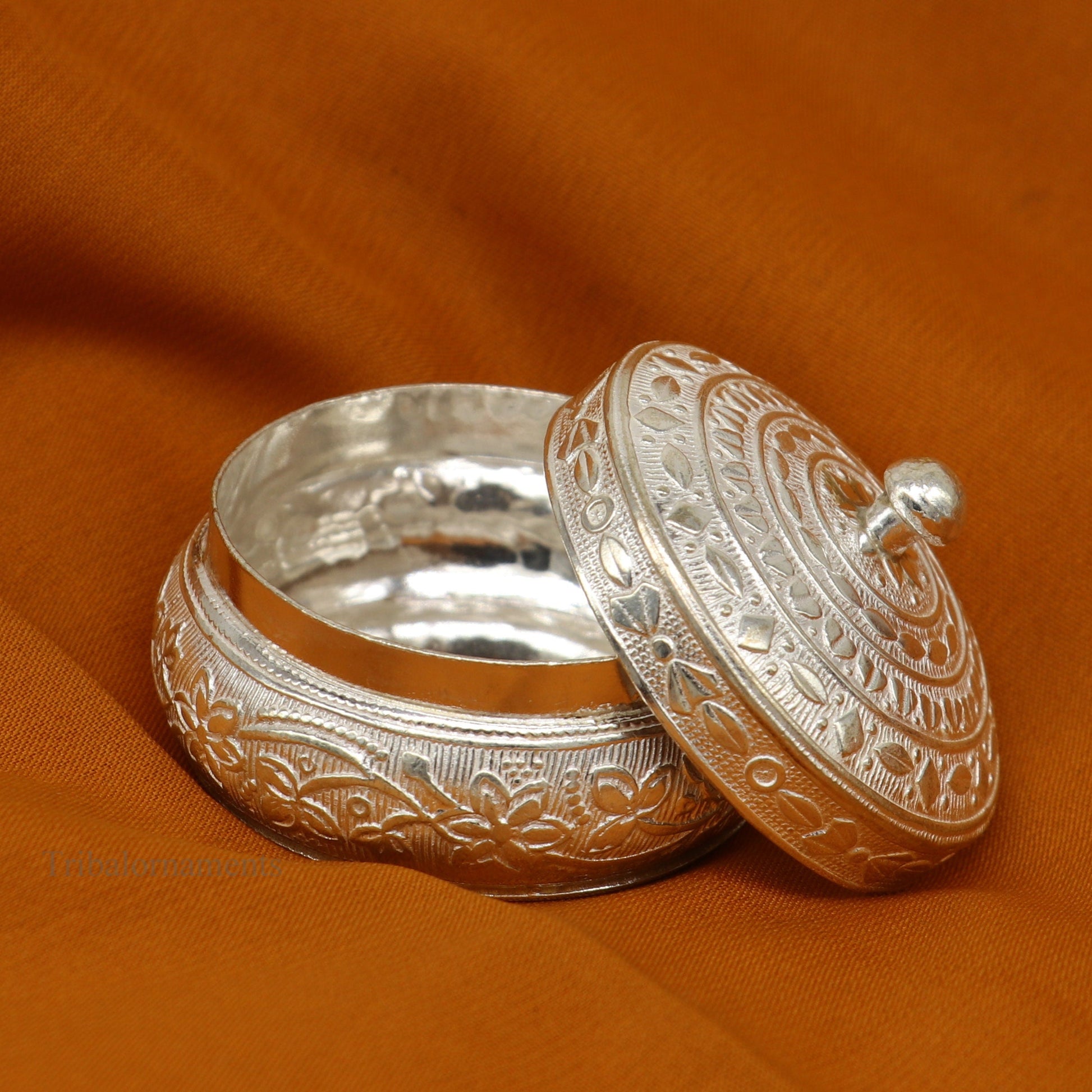Solid sterling silver unique antique design handmade brides eyes kajal box, surma box, kumkum sindur box, small trinket box article stb246 - TRIBAL ORNAMENTS
