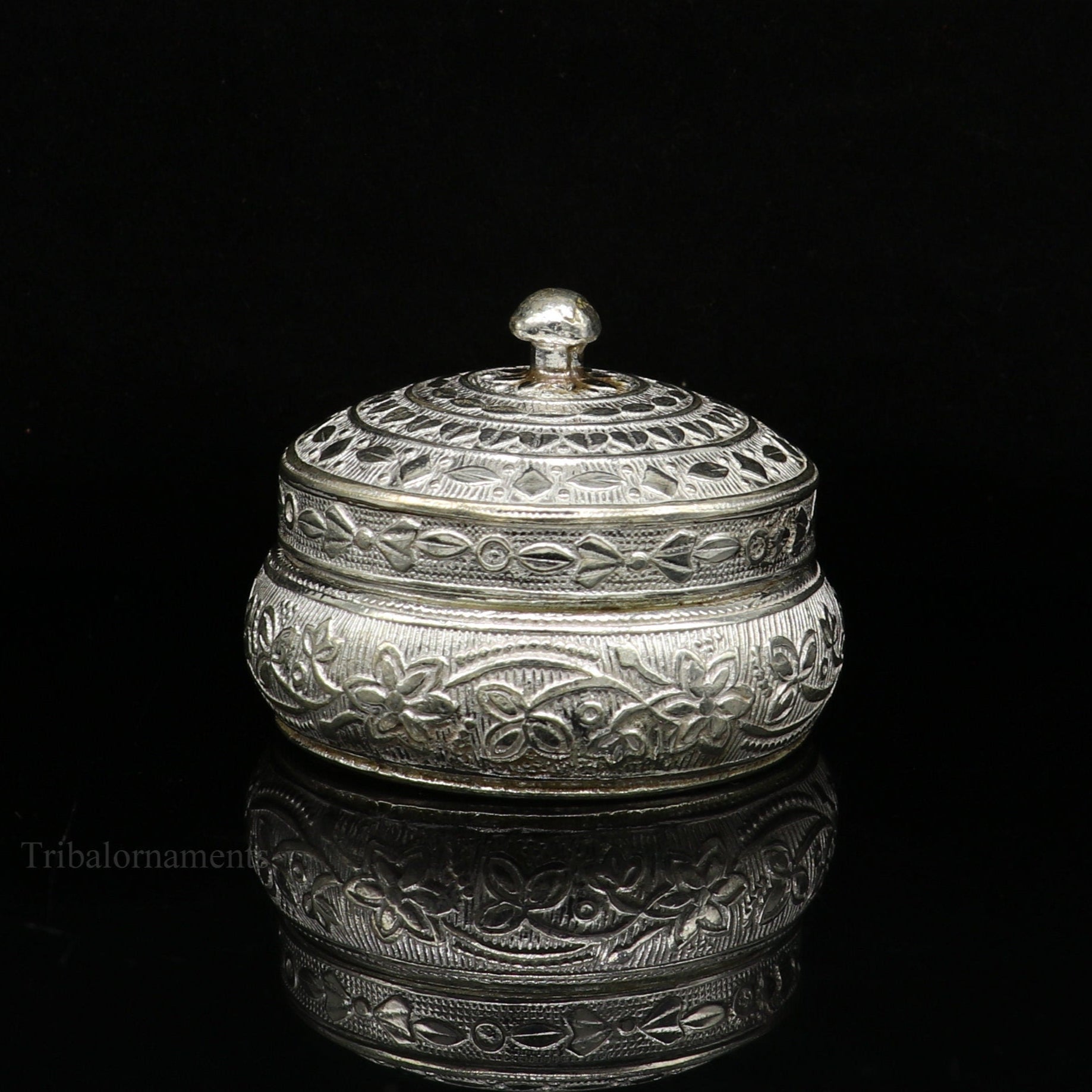 Solid sterling silver unique antique design handmade brides eyes kajal box, surma box, kumkum sindur box, small trinket box article stb246 - TRIBAL ORNAMENTS