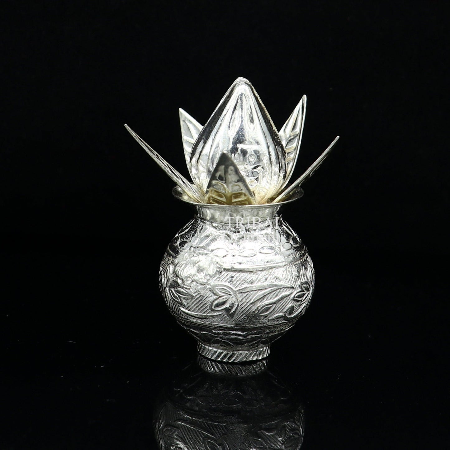 Sterling silver handmade gorgeous coconut with betel leaf puja kalash, best worshipping utensils, silver article puja art temple su710 - TRIBAL ORNAMENTS