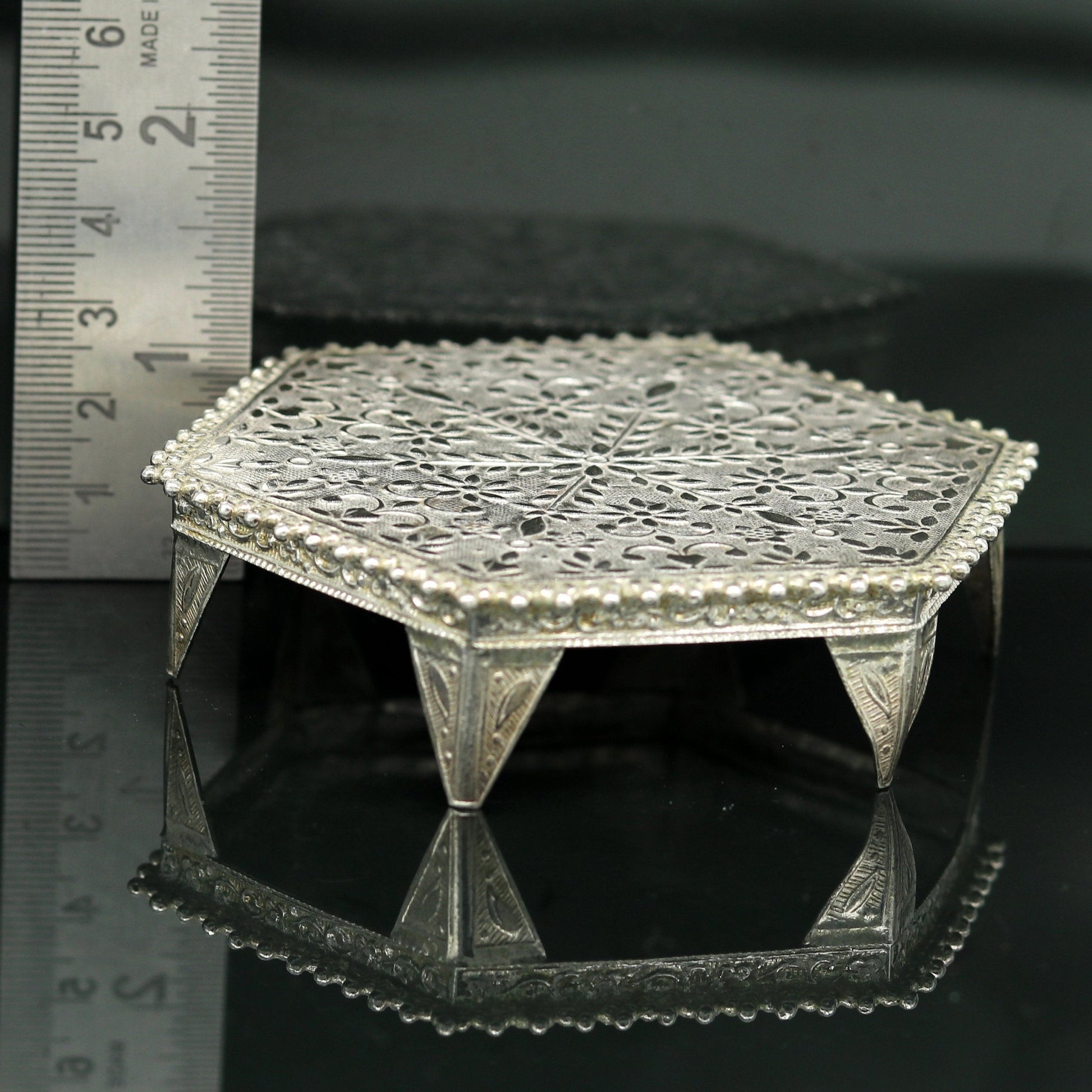 Sterling silver handmade solid silver gorgeous silver handcrafted customize mini table/bazot, excellent home puja utensils temple art nsv83 - TRIBAL ORNAMENTS
