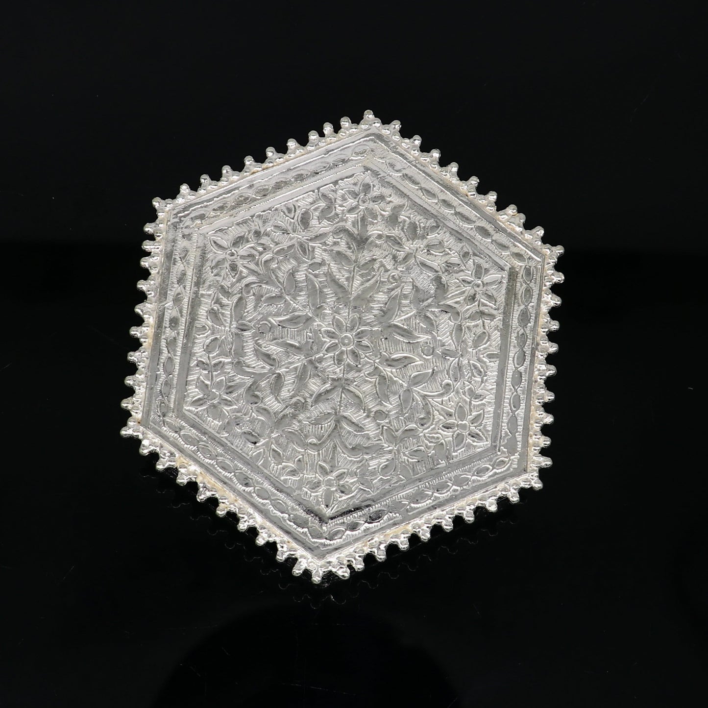 Sterling silver handmade solid silver gorgeous silver handcrafted customize mini table/bazot, excellent home puja utensils temple art su344 - TRIBAL ORNAMENTS