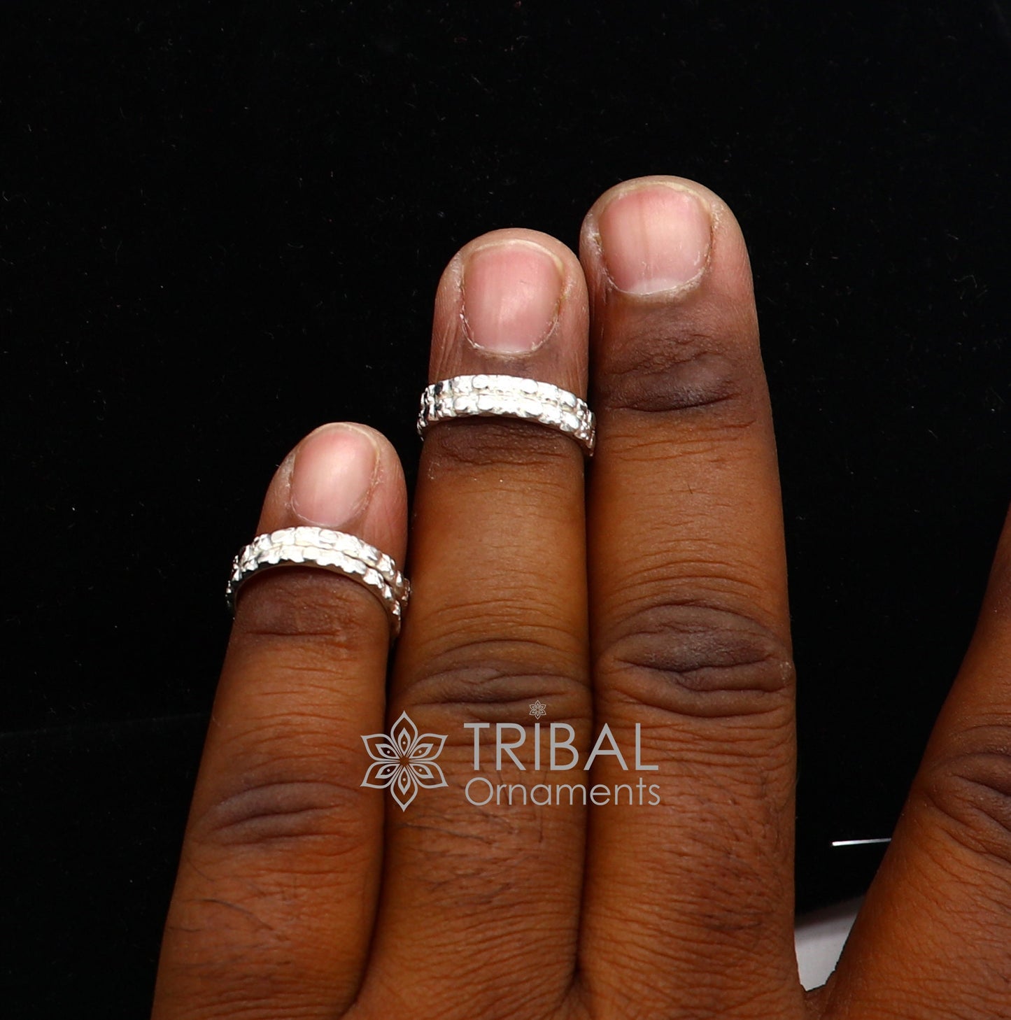Traditional tribal silver toe ring with handmade spiral design, women's jewelry from India, crafted by Tribal Ornaments.