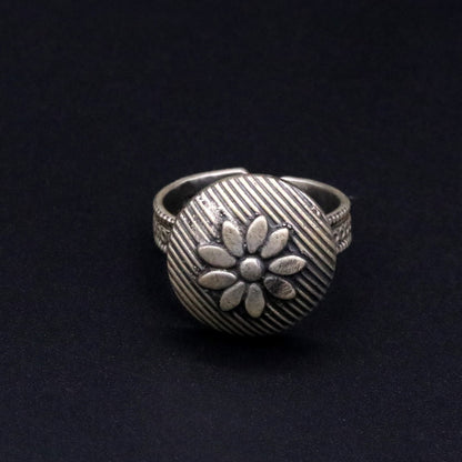 Handmade silver tribal ring with flower design from Rajasthan, India, adjustable jewelry by TRIBAL ORNAMENTS.